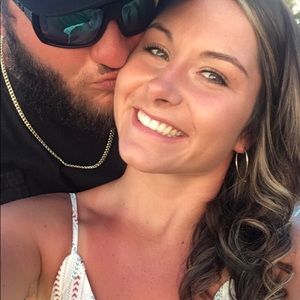 Meet your Posher, Becca